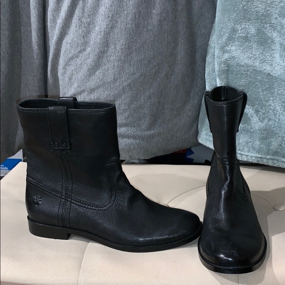 Brand new black Frye booties
